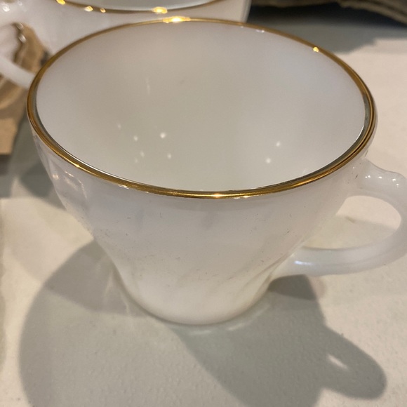 2 Fire King milk glass tea cups w/ 22K gold trim Golden shell anchor hocking - Picture 3 of 7